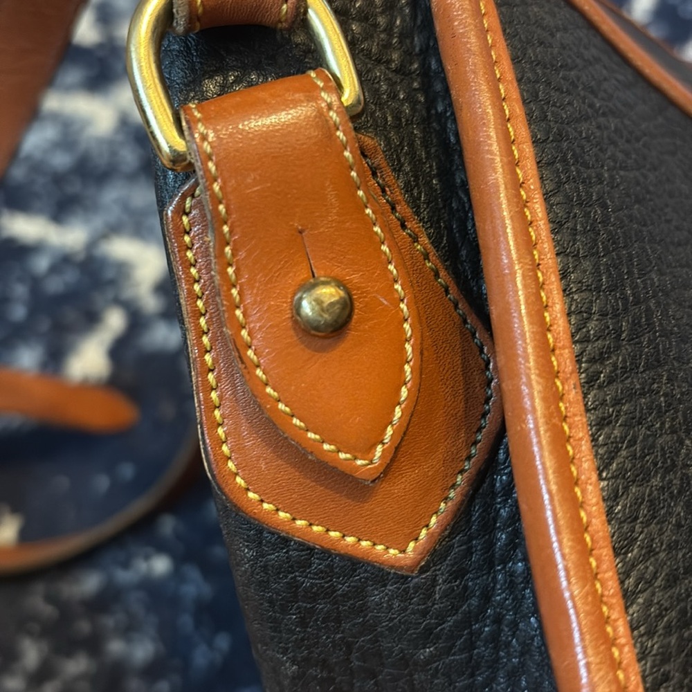 Vintage Dooney & Bourke Leather Messenger Bag - Picture 11 of 11